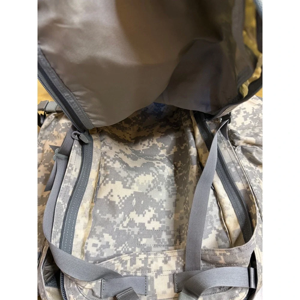 Blackhawk Hydration Carrier‎ Backpack Military Army Camo Tactical